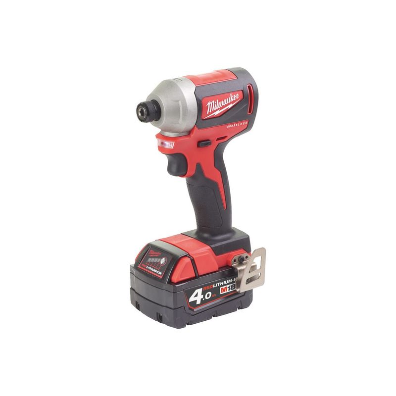 M18CBLID-402C Atornillador de impacto compacto sin escobillas M18™, recepción 1/4&quot; hex, par máximo 180Nm. Se suministra con 2 baterías M18B4 y cargador M12-18C, en kitbox